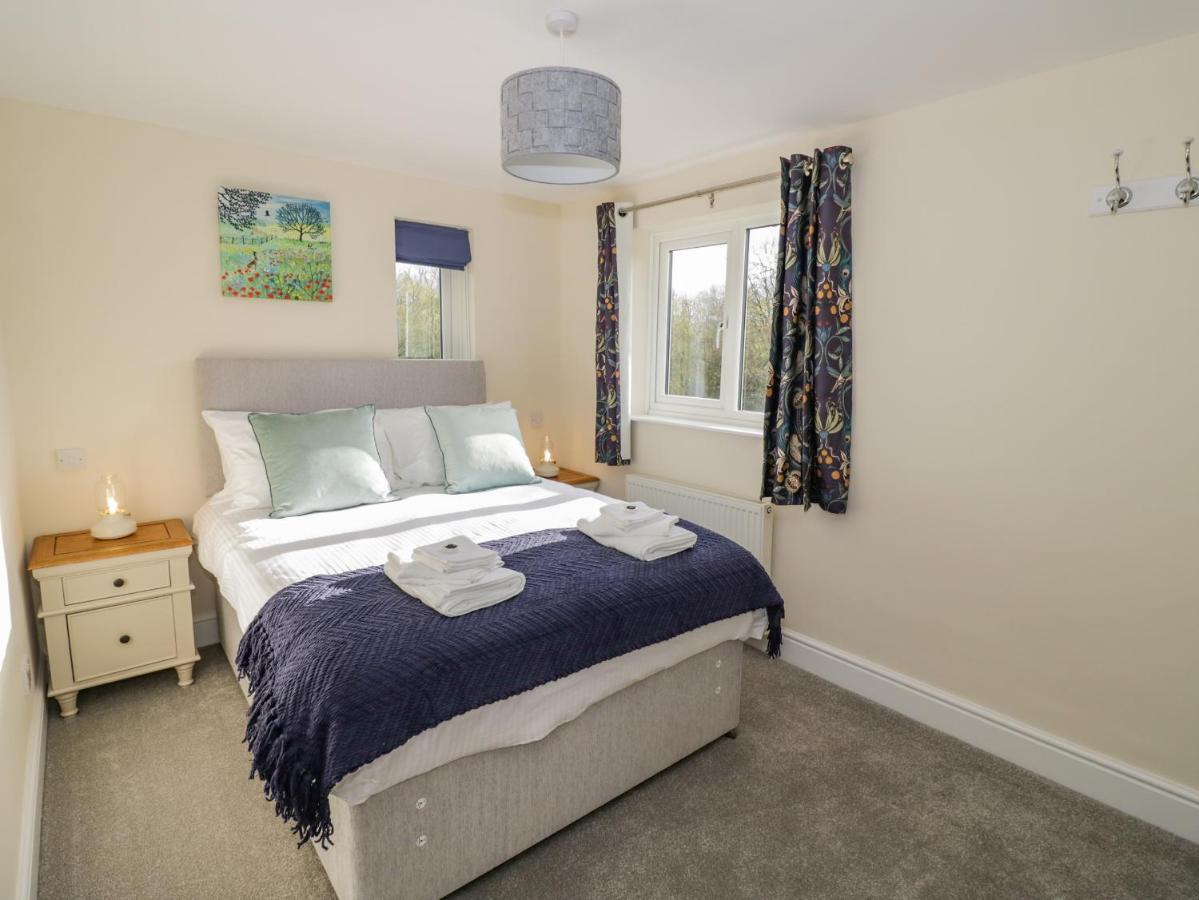 Meadowfields Villa Kidderminster Luaran gambar